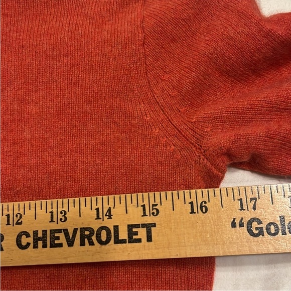 J Crew 100% Cashmere Turtleneck Sweater Size
XS Pumpkin Orange - Picture 7 of 8